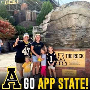 Meet your Posher, Warren